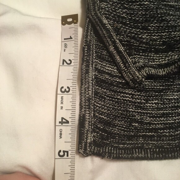 Ellen Tracy sweater Women Medium marled black gray split hem tunic top Lagenlook - Picture 8 of 8
